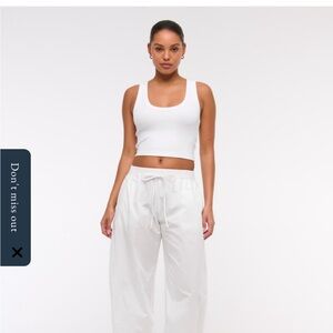 Abercrombie New Poplin Barrel Pant in White - XXS Short